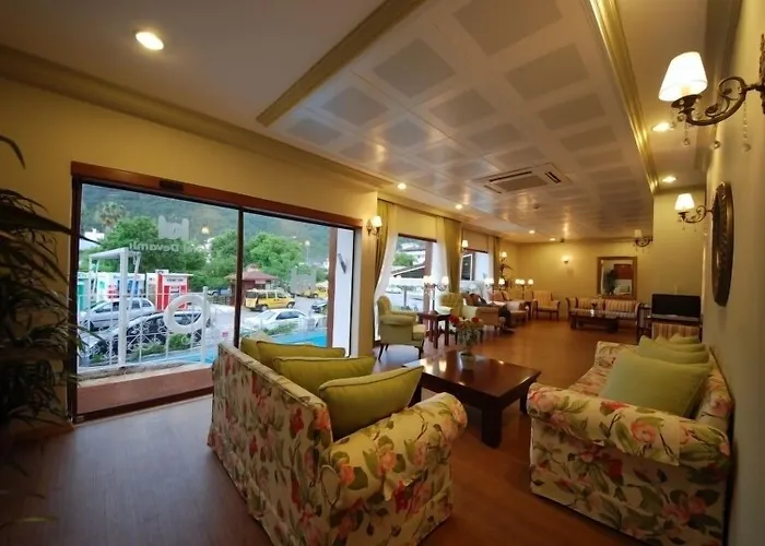 Devamli 3* マルマリス