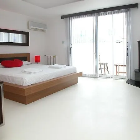 Devamli Hotell