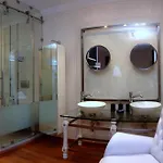 מלון Devamli