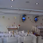 Devamli מלון