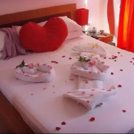 호텔 데바믈리 말마리스