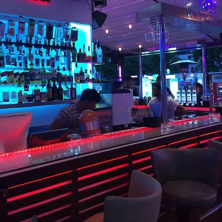 데바믈리 호텔 말마리스